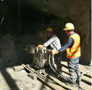 雨山水下抗分散灌浆料特点 水下不分散注浆料介绍